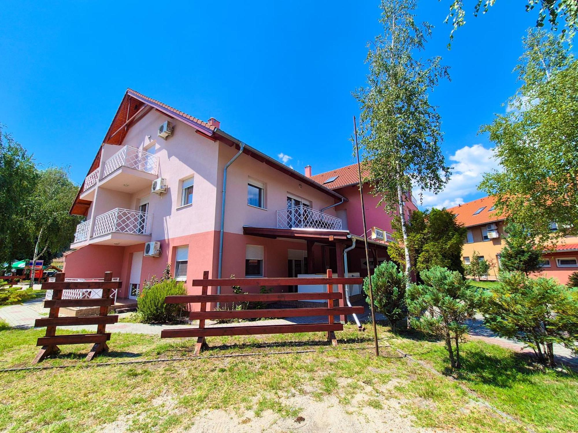 זמראדי Ildiko Apartmanhaz מראה חיצוני תמונה