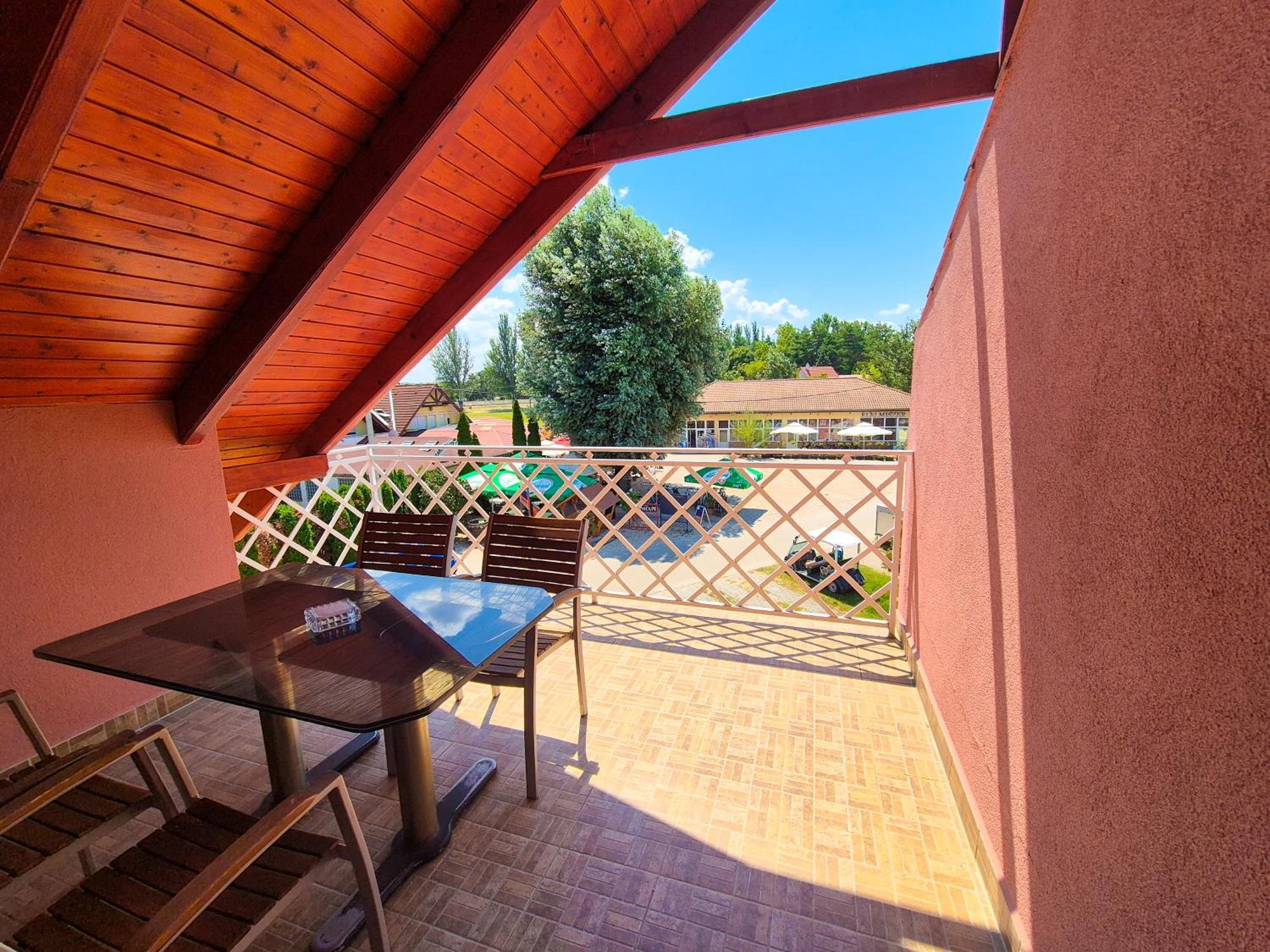 זמראדי Ildiko Apartmanhaz מראה חיצוני תמונה